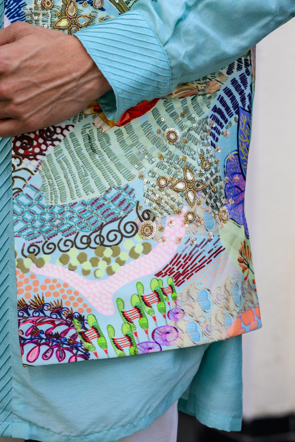 GARDENIA HIGHLIGHTED HALF JACKET WITH PANTS