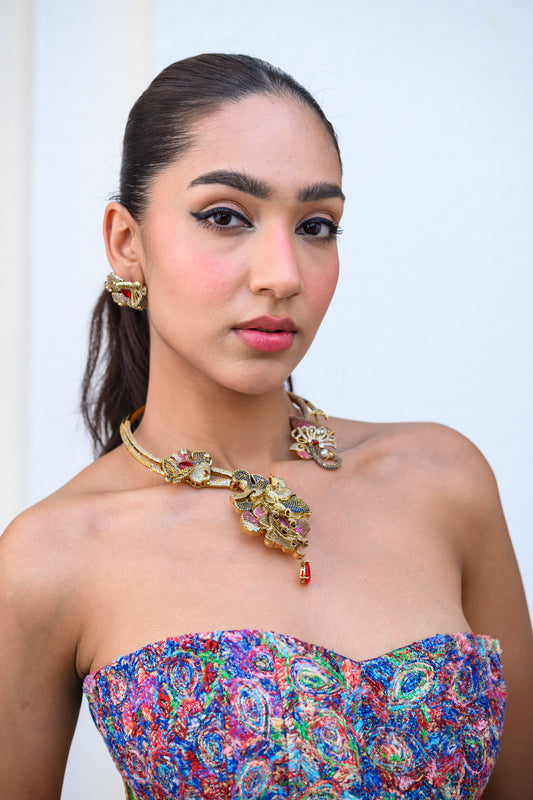 IRIS EARRING