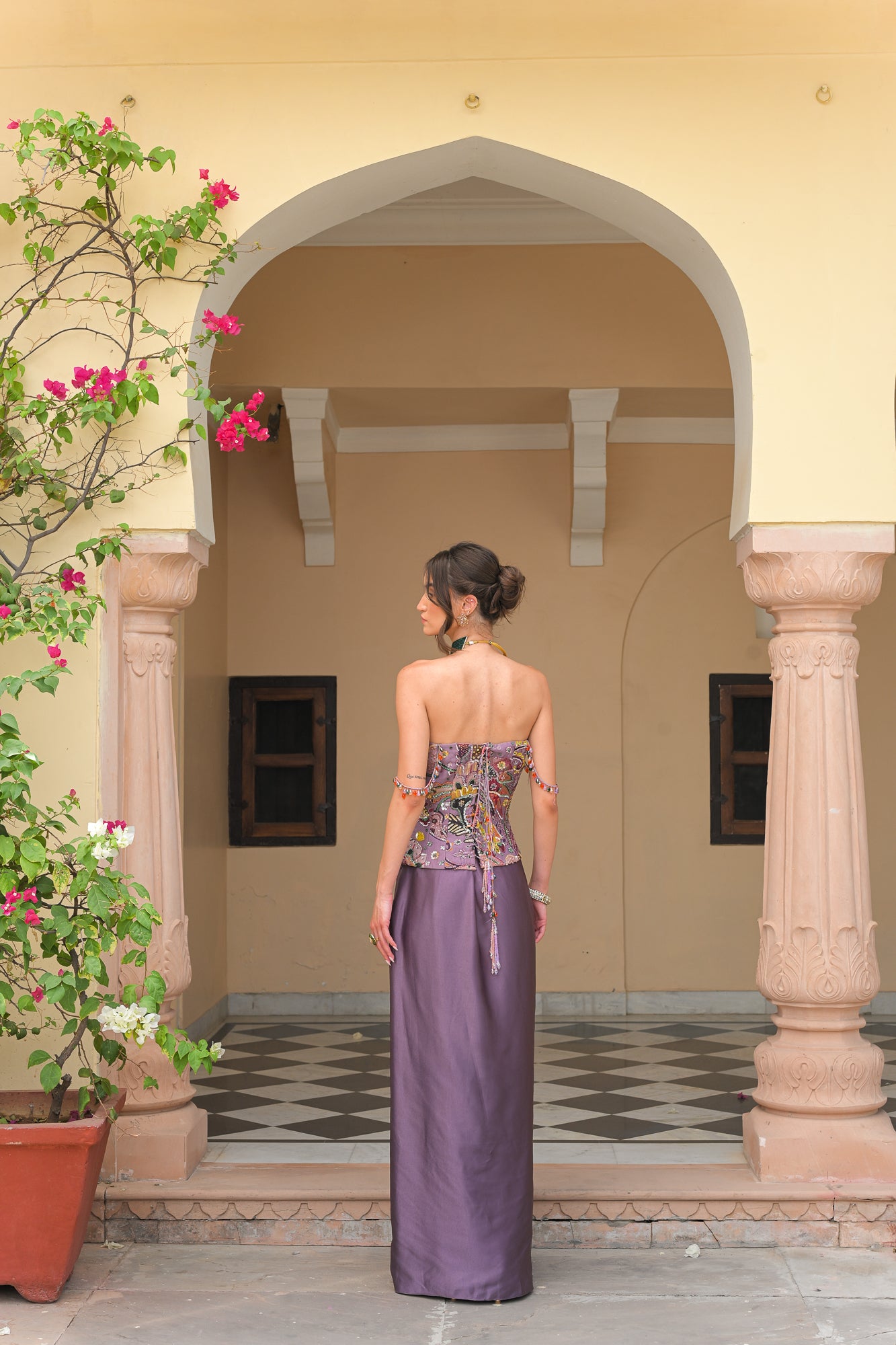 VIOLET BLOOM HIGHLIGHT CORSET WITH SATIN THROW SKIRT SET