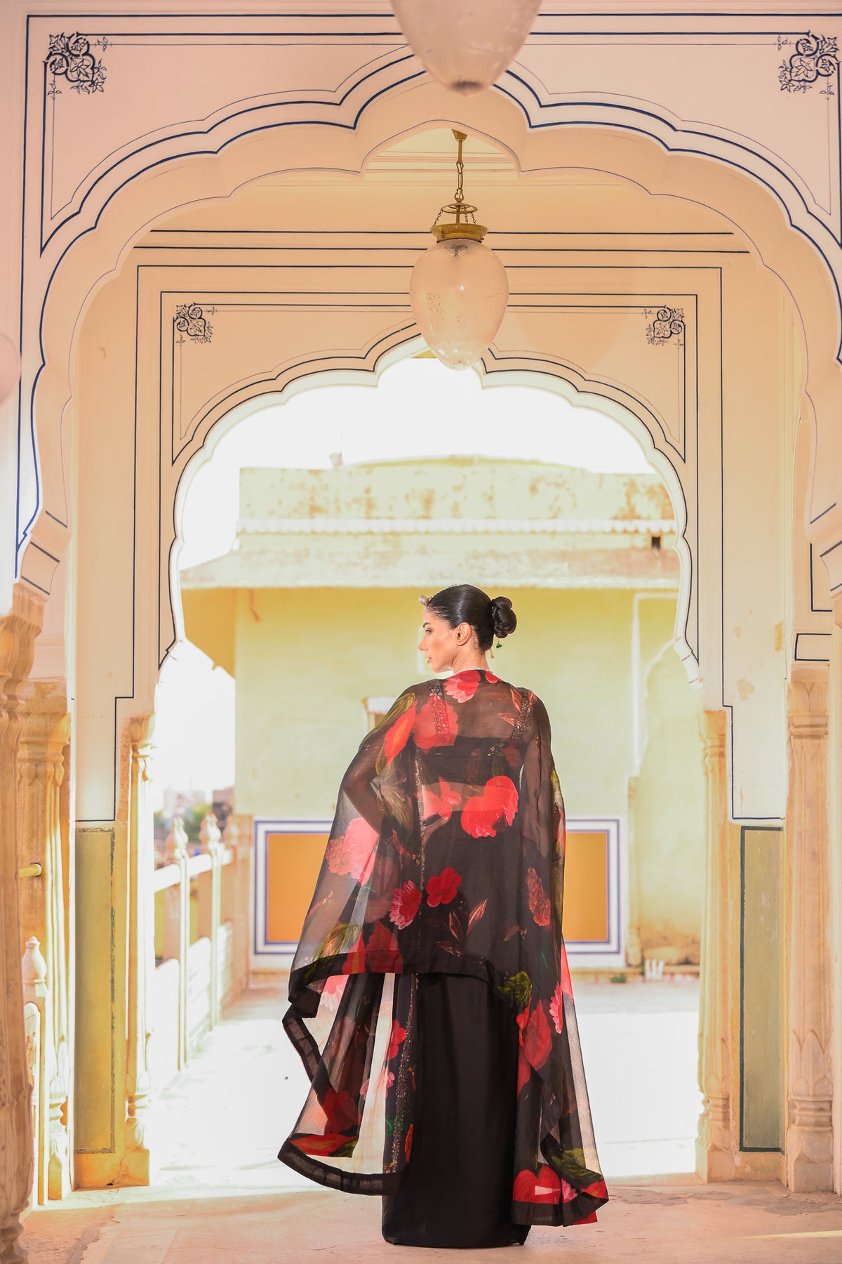 EMB BRALATTE PAIRED WITH COWL SKIRT PRINTED CAPE