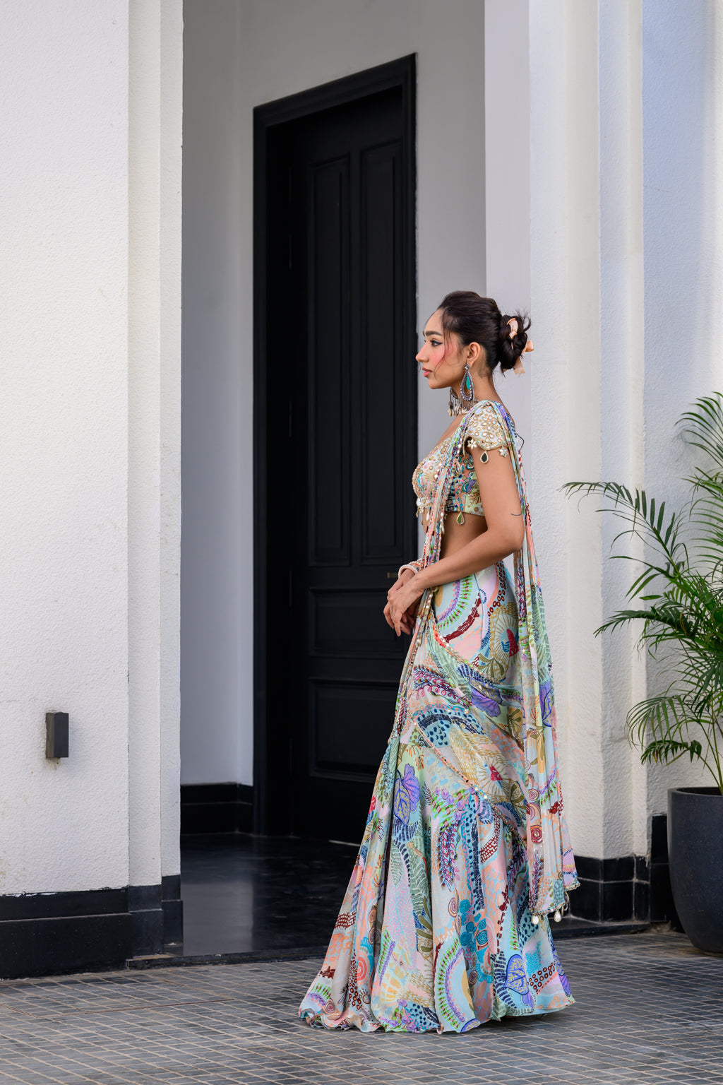 GARDENIA HIGHLIGHTED SAREE PAIRED WITH HAND WORK MIRROR BLOUSE
