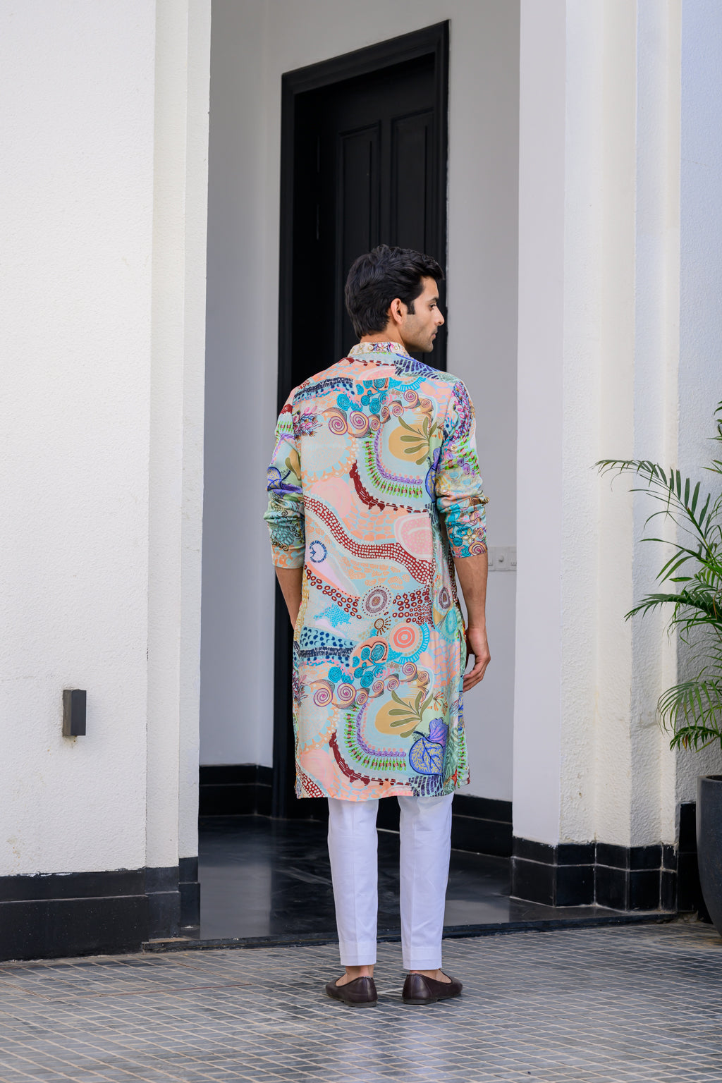 GARDENIA HIGHLIGHTED KURTA WITH PANTS