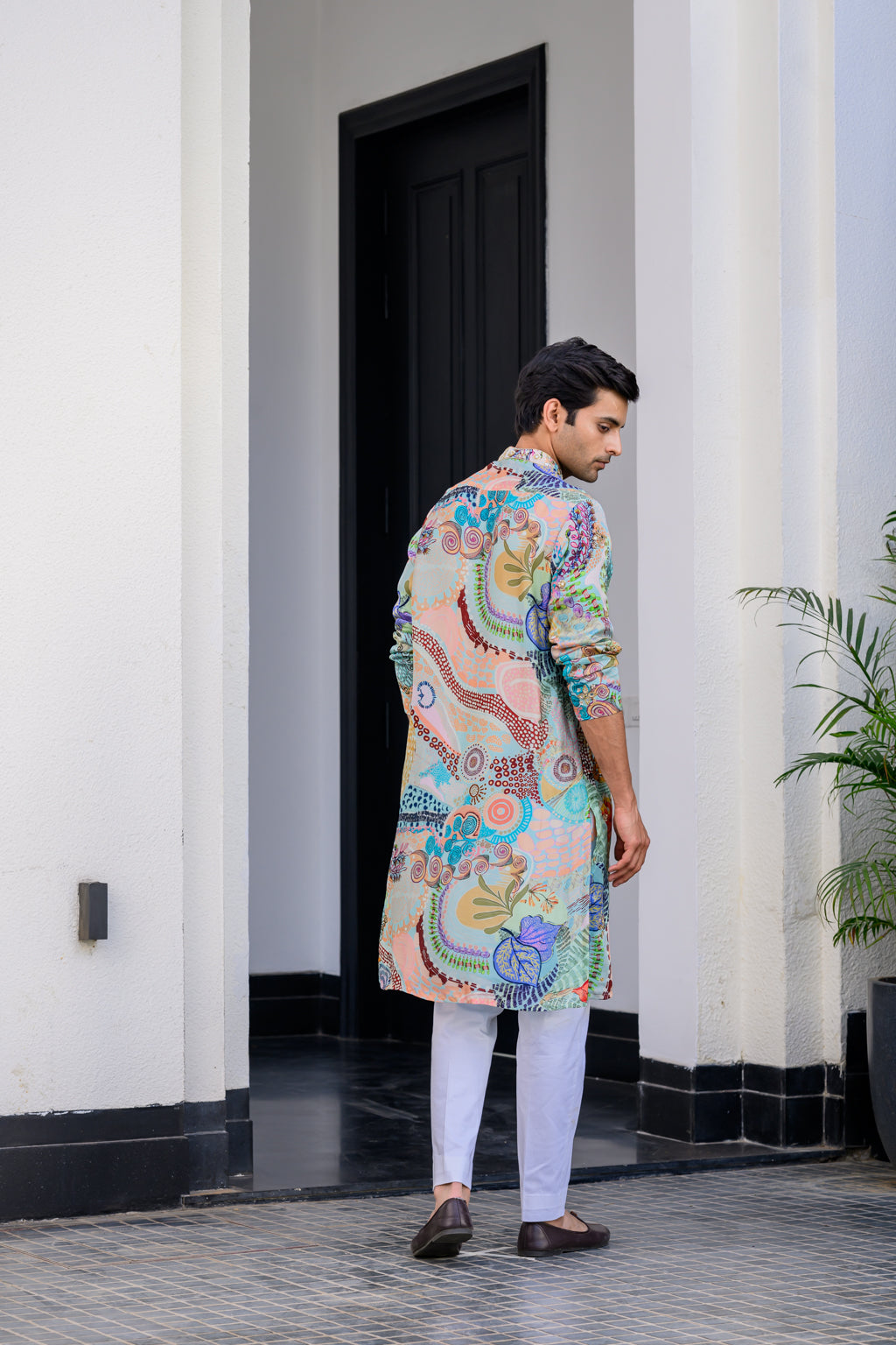 GARDENIA HIGHLIGHTED KURTA WITH PANTS