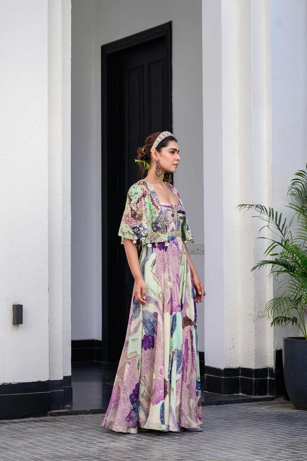 EDEN JUMPSUIT PAIRED WITH H CAPE JACKET SET