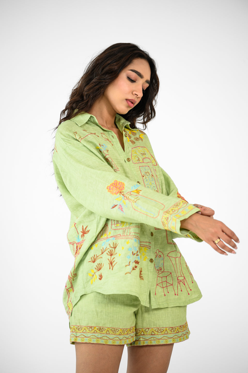 GREEN SCENIC SHIRT AND SHORTS