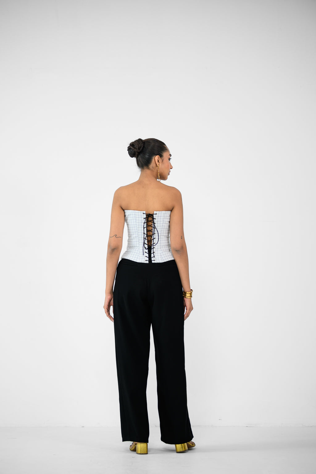 CHECK CORST AND PANTS