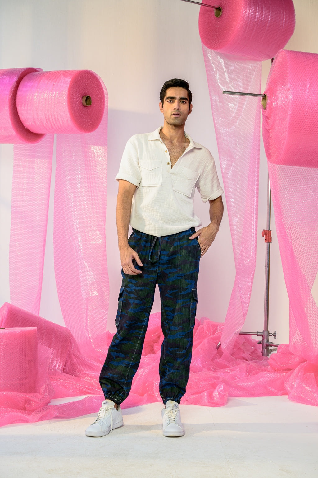 White Dotted Tshirt With military Cargo Men