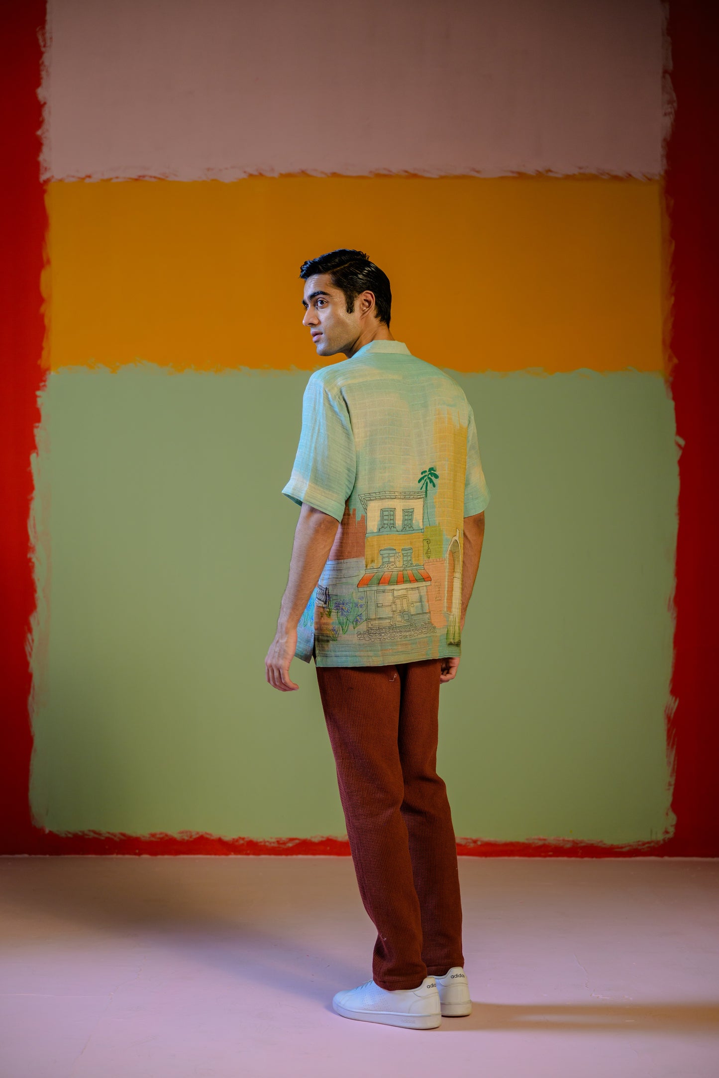 Venice Tshirt Paired With Brown Pants