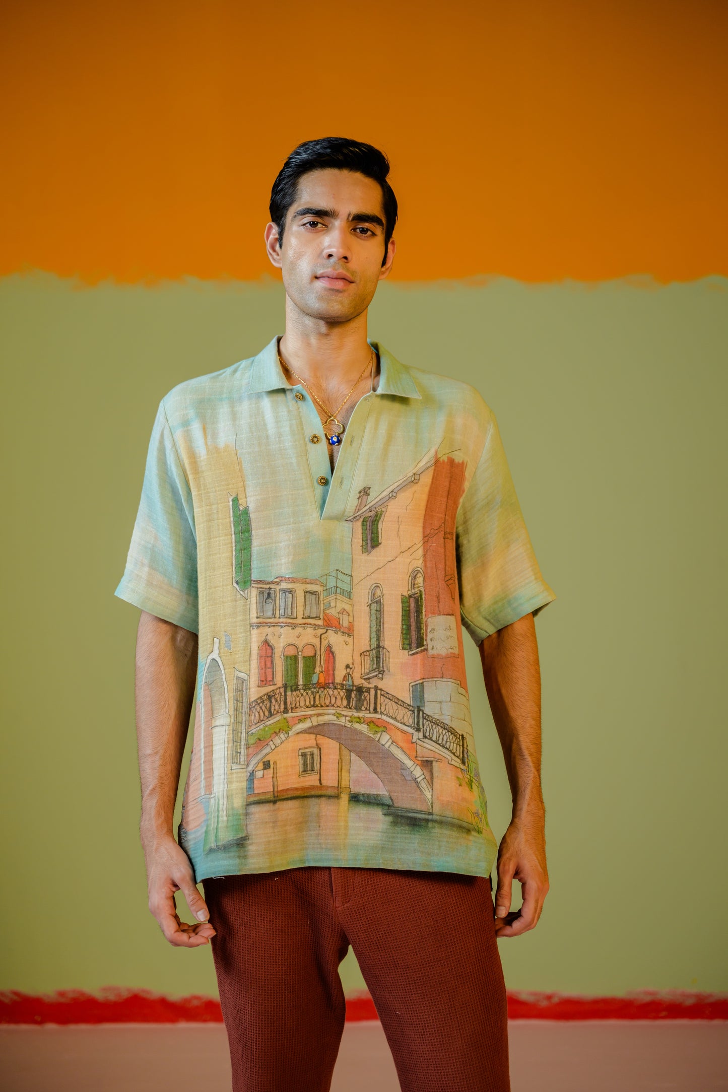 Venice Tshirt Paired With Brown Pants