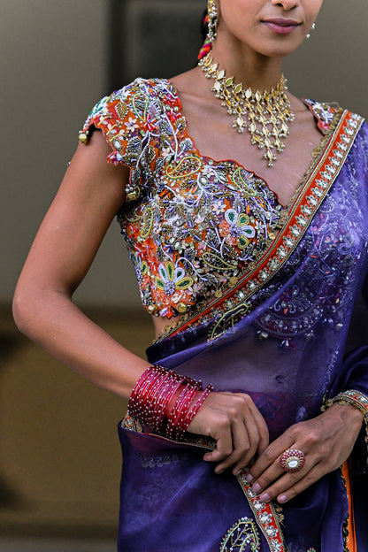 AMBER BLOOM DAMAN SAREE WITH PAISLEY EMBROIDERED PALLA , PETTICOAT AND EMBROIDERED BLOUSE