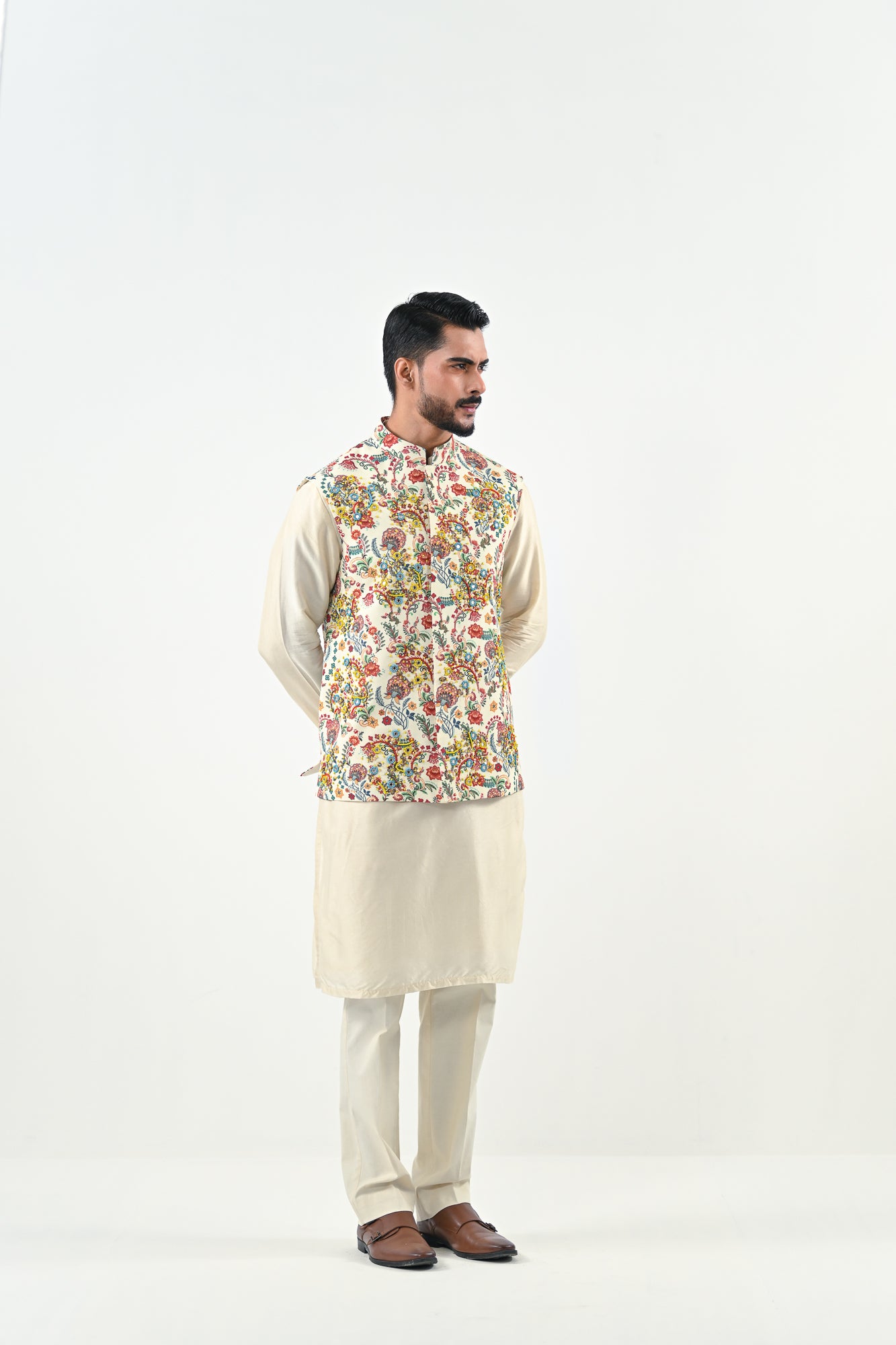 IVORY BLOOM HIGHLIGHTED BUNDI SET