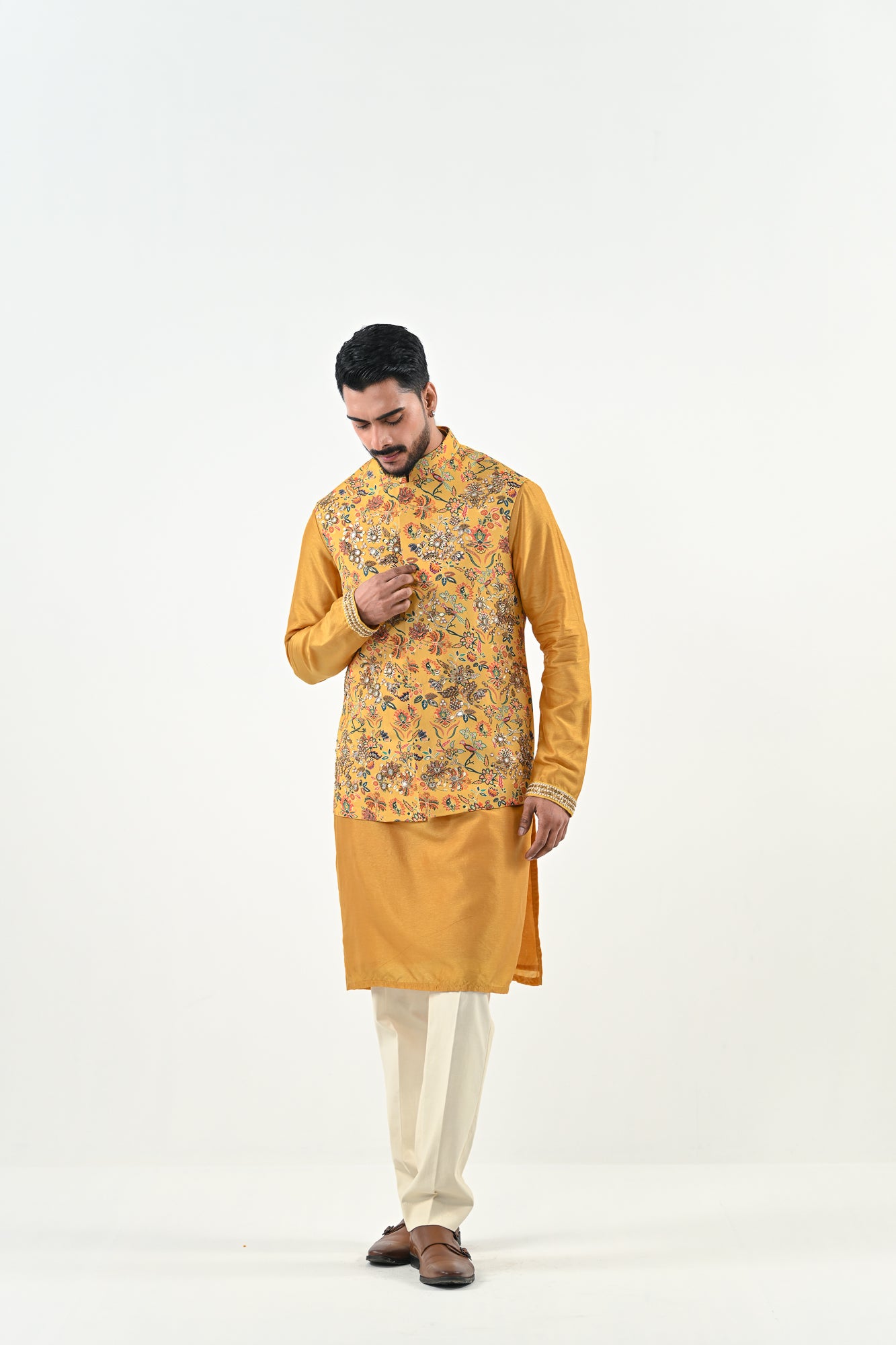 MARIGOLD HIGHLIGHTED BUNDI WITH KURTA SET
