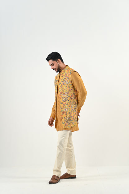 M HIGHLIGHTED HALF JACKET SET