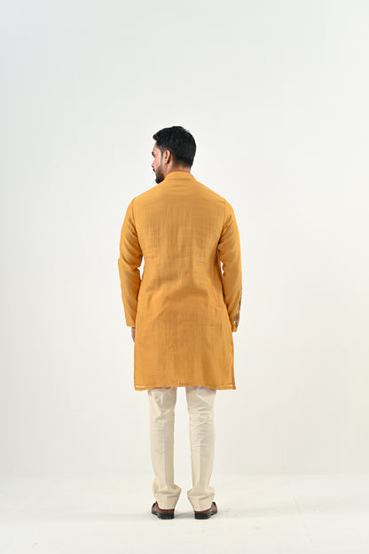 M EMBROIDERED KURTA SET