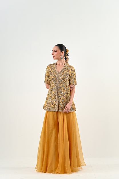 M FLARED PANT EMBROIDERED PEPLUM TOP