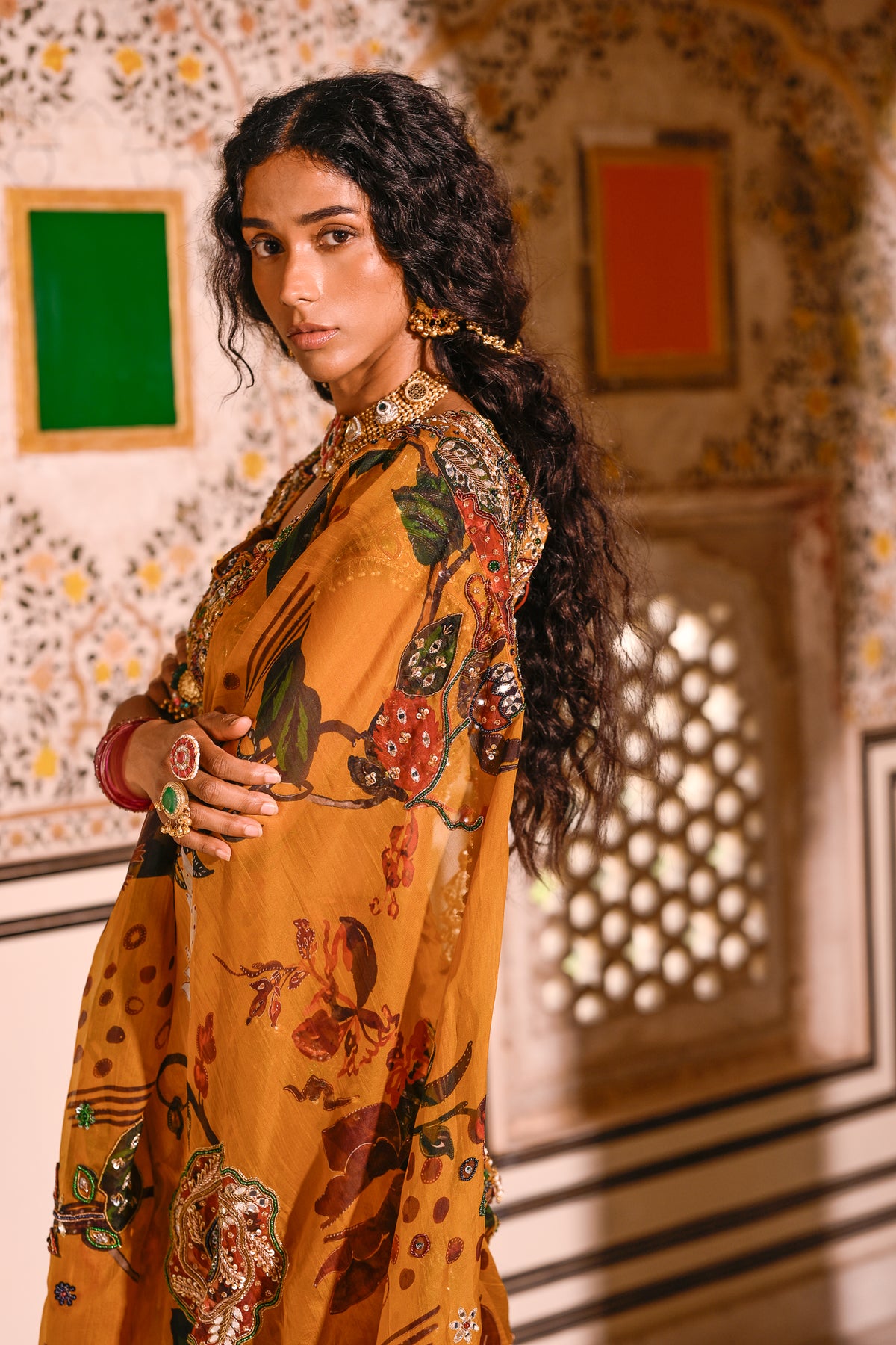 EMB BLOUSE WITH HIGHLIGHTED OPEN PALLA PRE DRAPE SAREE
