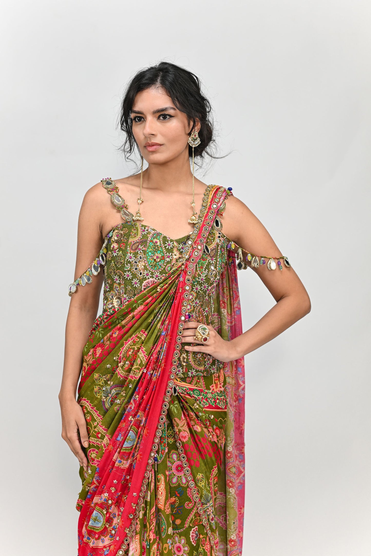 OLIVE HIGHLIGHTED DUAL PRESTITCHED SAREE WITH GREEN BADLA CORSET