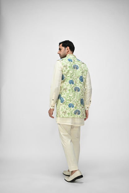 Peacock Printed Highlighted Half Jacket