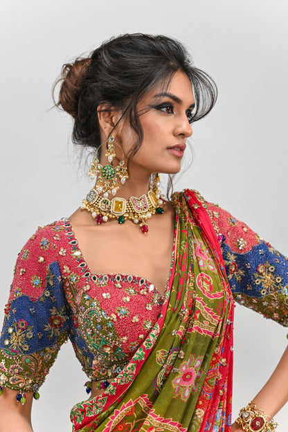 OLIVE HIGHLIGHTED DUAL PRESTITCHED SAREE PAIRED WITH PATCH BLOUSE