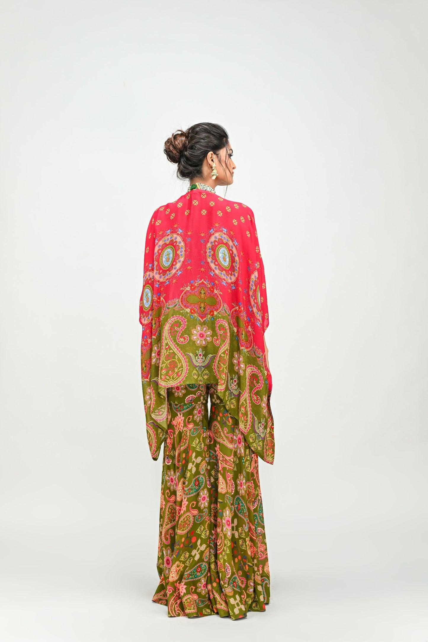 OLIVE HIGHLIGHTED SHARARA BRALETTE PAIRED WITH DUAL PRINT TOGA