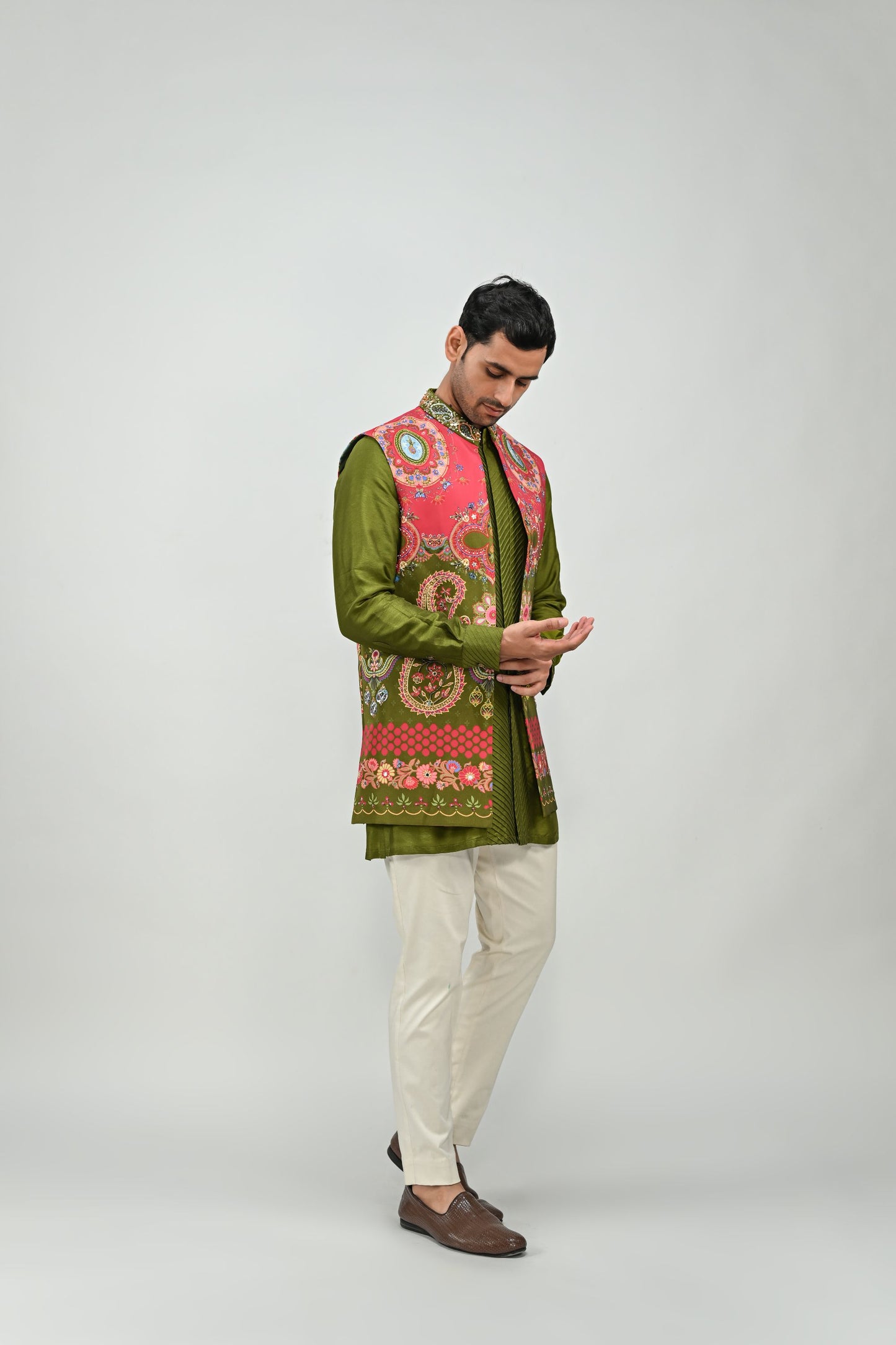 OLIVE PRINTED HIGHLIGHTED HALF JACKET /FULL SET