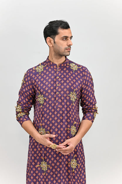 PLUM HIGHLIGHTED KURTA PAIRED WITH COWL PANTS