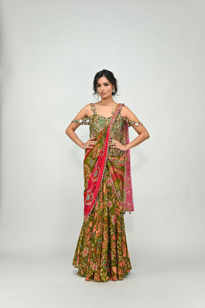 OLIVE HIGHLIGHTED DUAL PRESTITCHED SAREE WITH GREEN BADLA CORSET