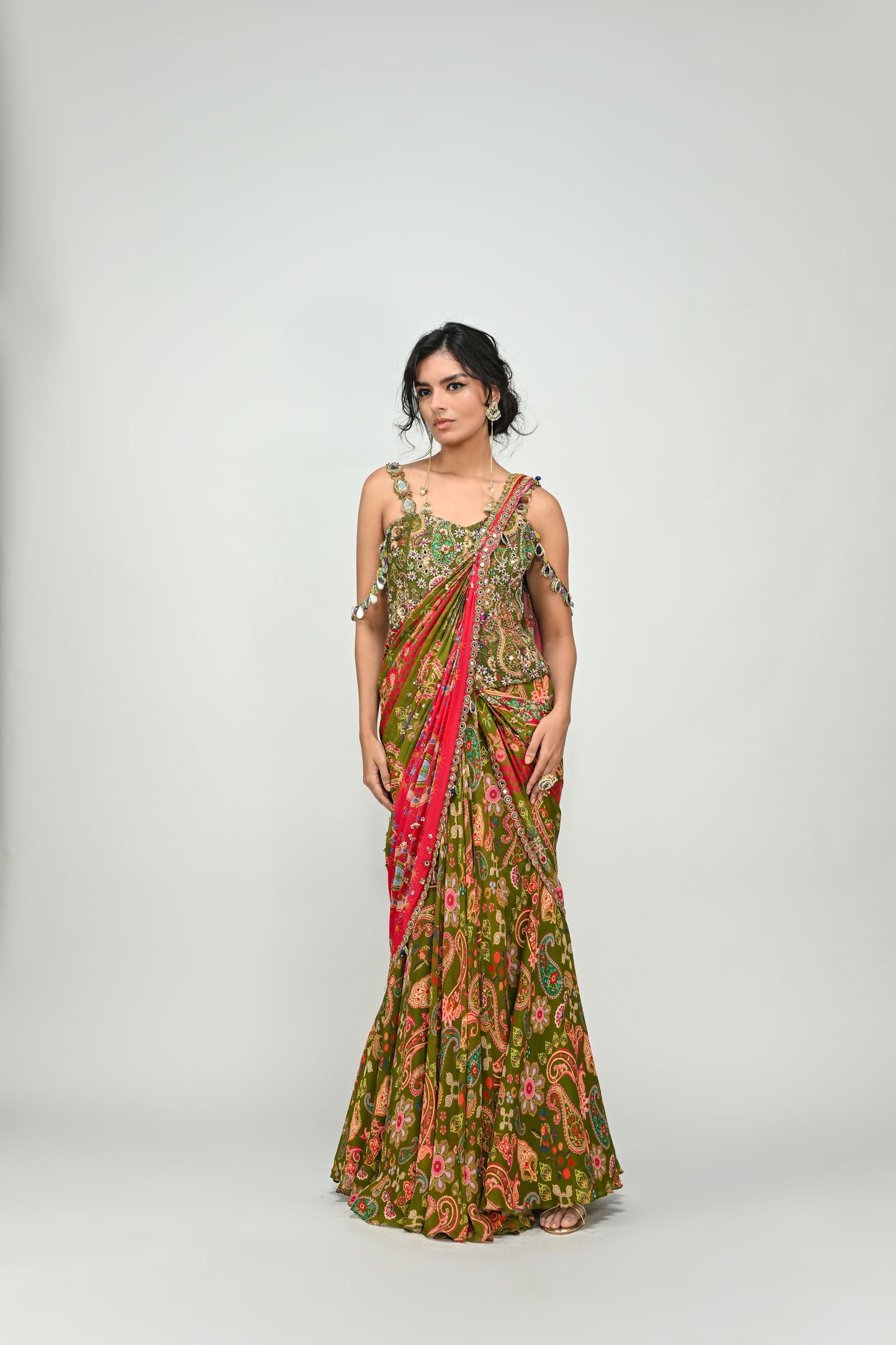 OLIVE HIGHLIGHTED DUAL PRESTITCHED SAREE WITH GREEN BADLA CORSET