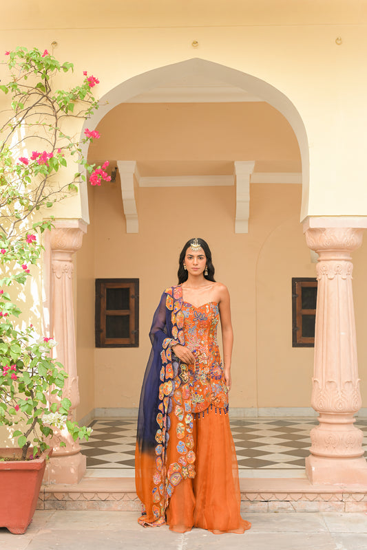 AMBER BLOOM CORSET HIGHLIGHT KURTA. PAIRED WITH KALI PANT AND DUAL APPLIQUÉ ORGANZA DUPATTA