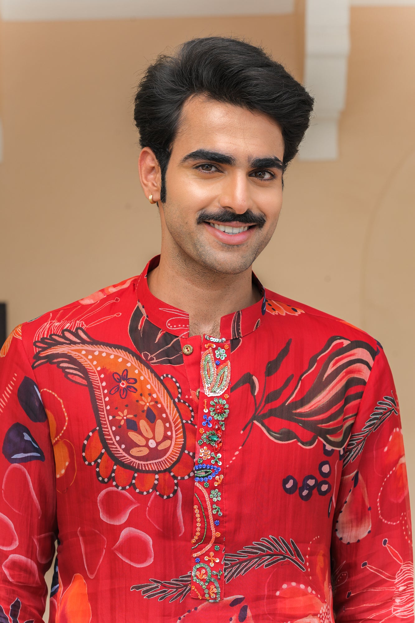 SCARLET BLOOM KURTA PAIREDWITH STRAIGHT PANTS