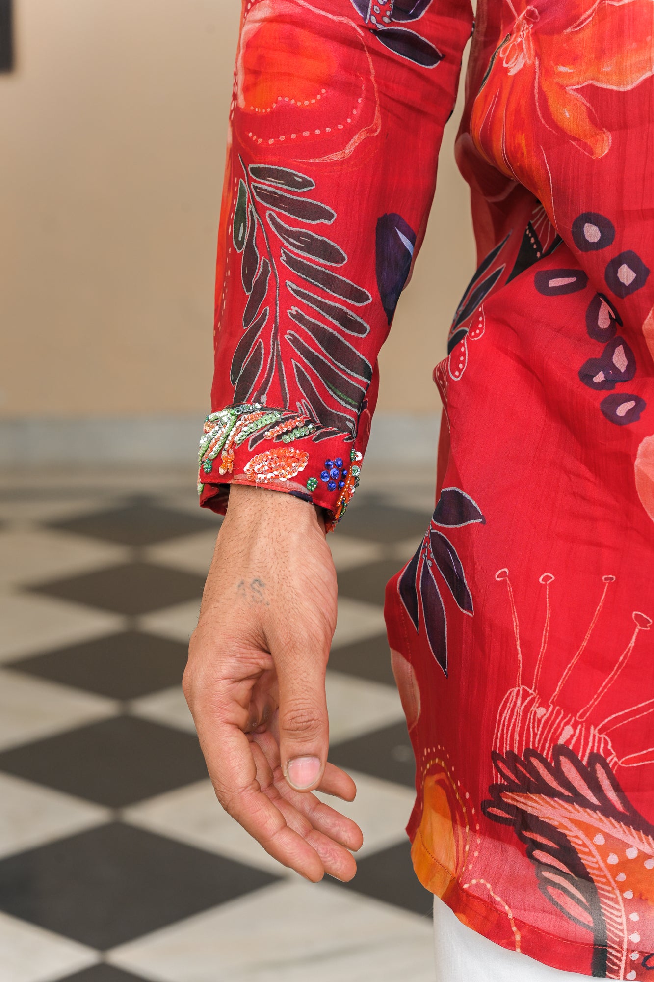 SCARLET BLOOM KURTA PAIREDWITH STRAIGHT PANTS