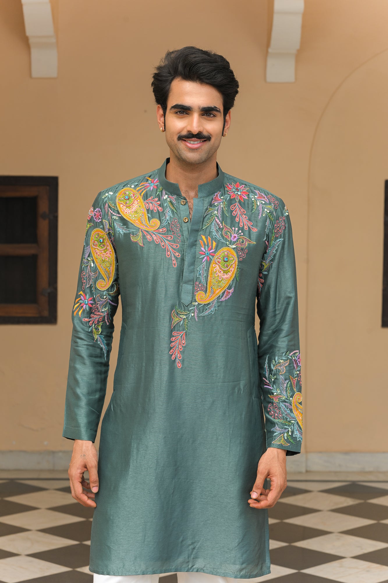 THREAD WORK PATCH EMBROIDERED KURTA PAIRED WITH STRAIGHT PANTS