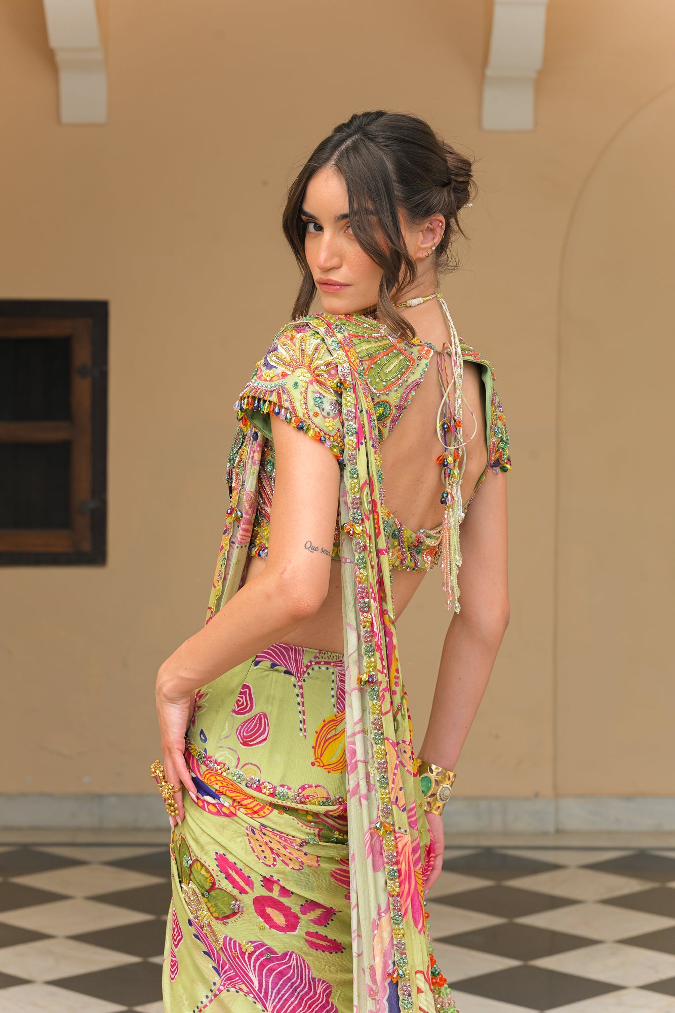 OLIVE BLOOM PRESTOTCHED HIGHLIGHT SAREE. WITH HIGHLIGHT BLOUSE