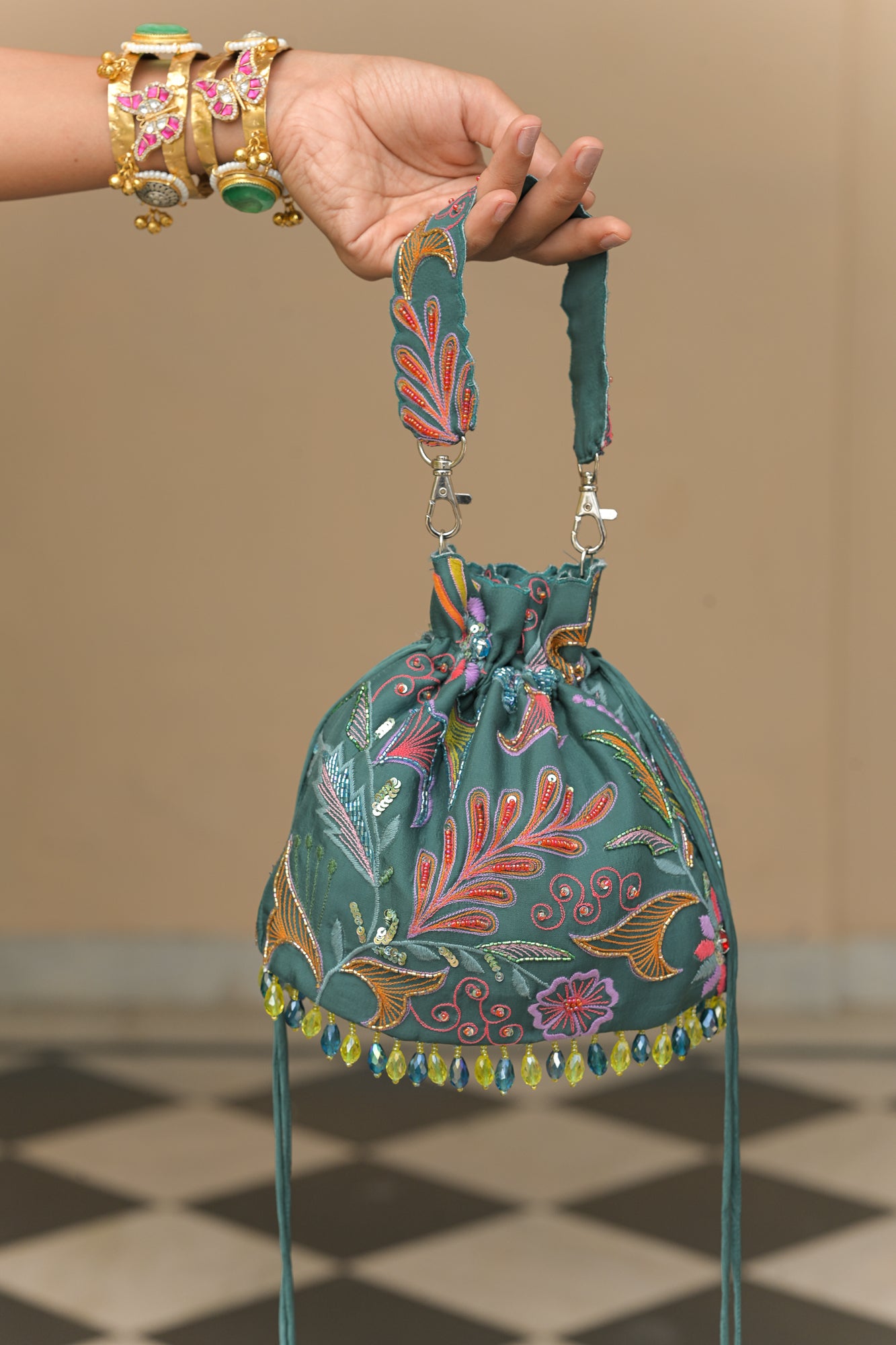 IRIS MIST THREAD WORK HIGHLIGHT POTLI