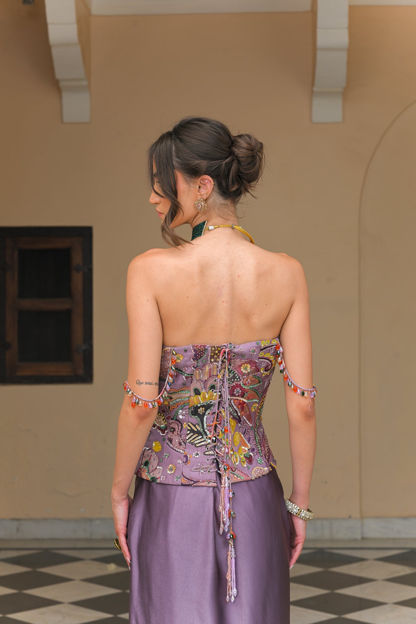 VIOLET BLOOM HIGHLIGHT CORSET WITH SATIN THROW SKIRT SET