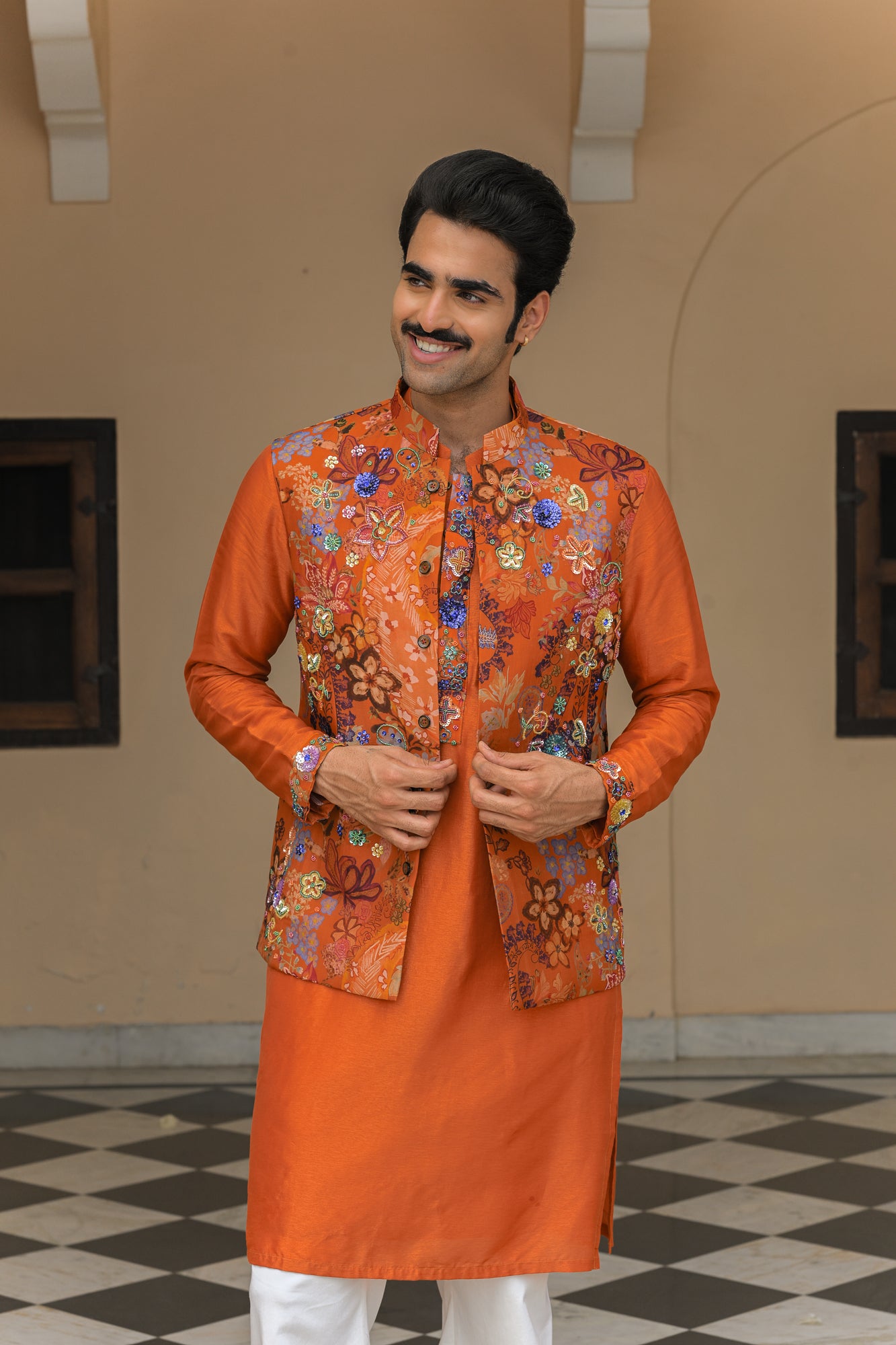 AMBER BLOOM EMBROIDERED BUNDI KURTA PAIRED WITH STRAIGHT PANT SET