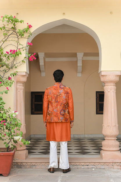 AMBER BLOOM EMBROIDERED BUNDI KURTA PAIRED WITH STRAIGHT PANT SET