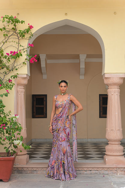 VIOLET BLOOM HIGHLIGHT PALLA PRESTITCHED SAREE. WITH HIGHLIGHT BLOUSE