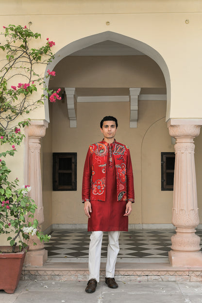 SCARLET EMBROIDERED BUNDI KURTA PANT SET