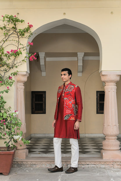 SCARLET EMBROIDERED BUNDI KURTA PANT SET