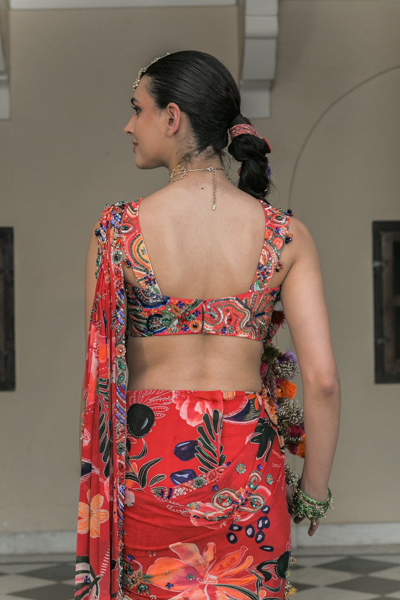 SCARLET HIGHLIGHT PALLA PRESTITCHED SAREE PAIRED WITH HIGHLIGHT BLOUSE