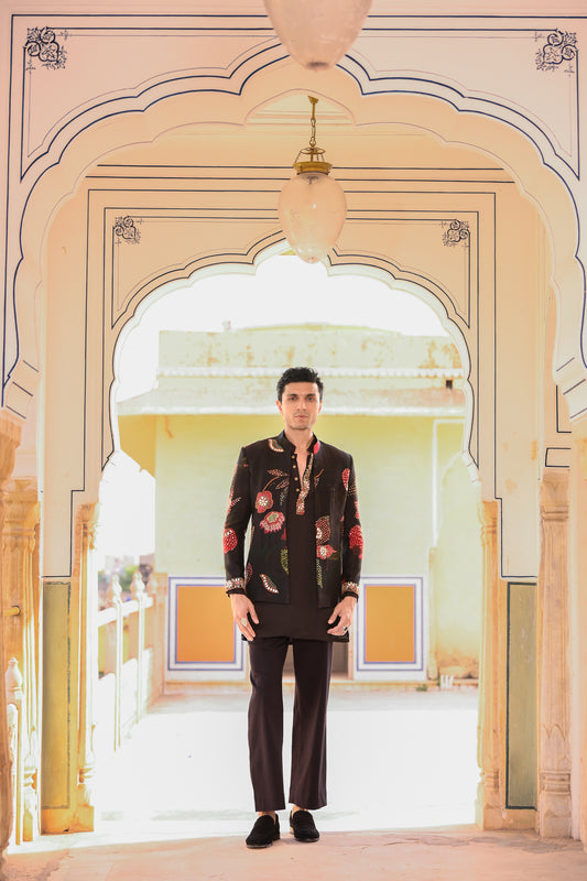 HIGHLIGHTED ORGANZA ACHKAN WITH BLACK KURTA AND BLACK FLAIR PANT