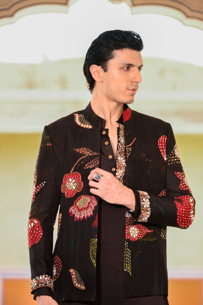 HIGHLIGHTED ORGANZA ACHKAN WITH BLACK KURTA AND BLACK FLAIR PANT