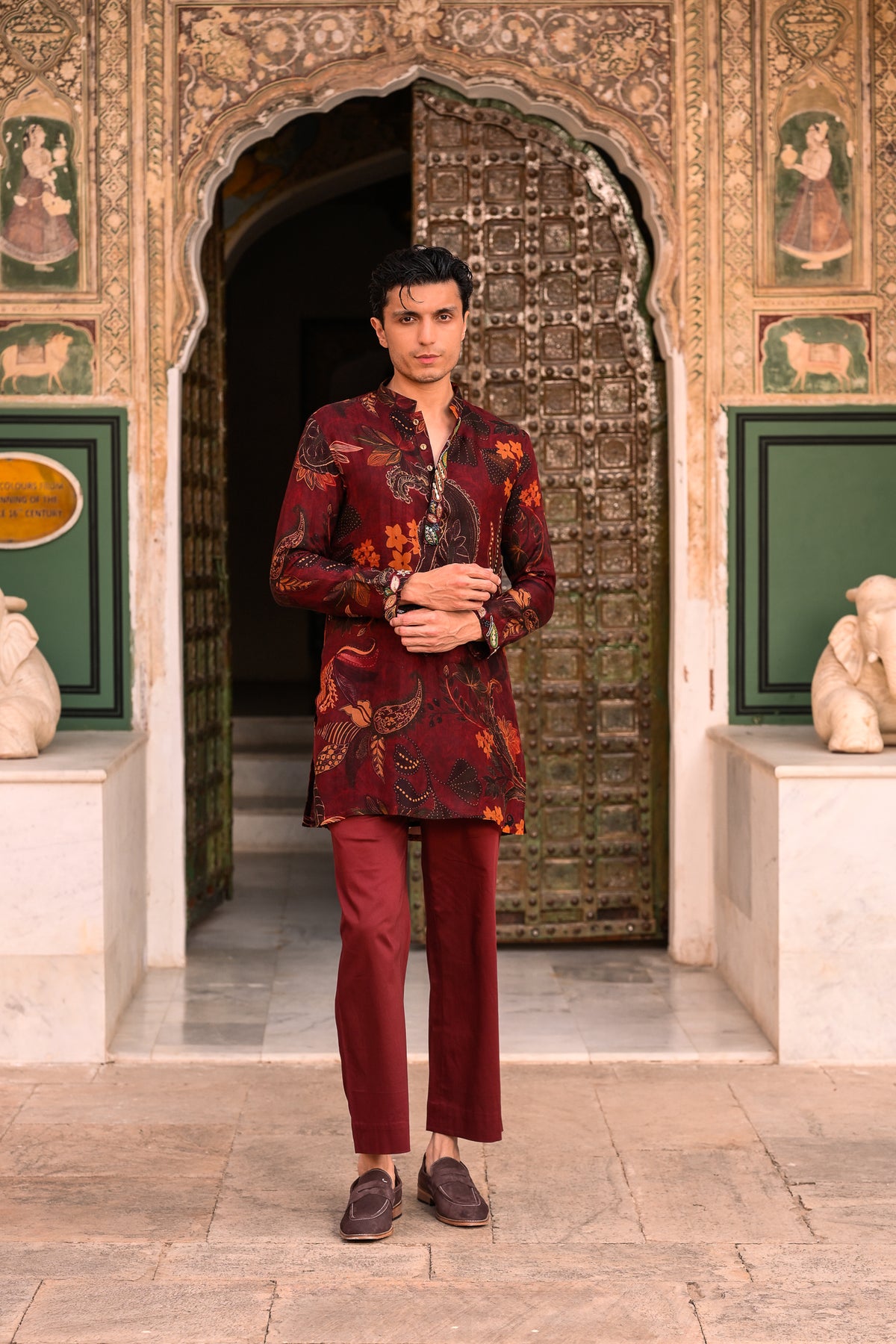 PRINTED ORGANZA KURTA WITH EMB PUTIN & CUFF AND FLAIRED MAROON PANT