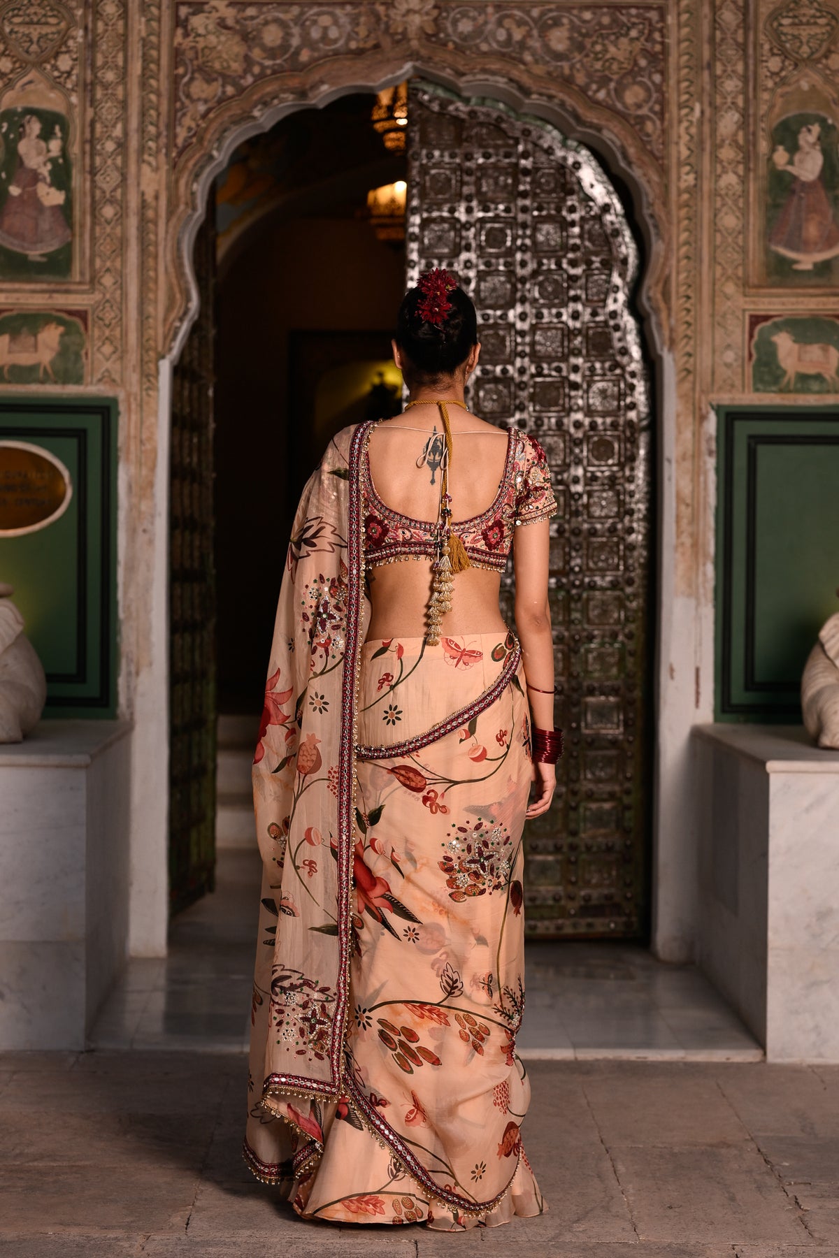 EMB BLOUSE WITH HIGHLIGHTED OPEN PALLA PRE DRAPE SAREE