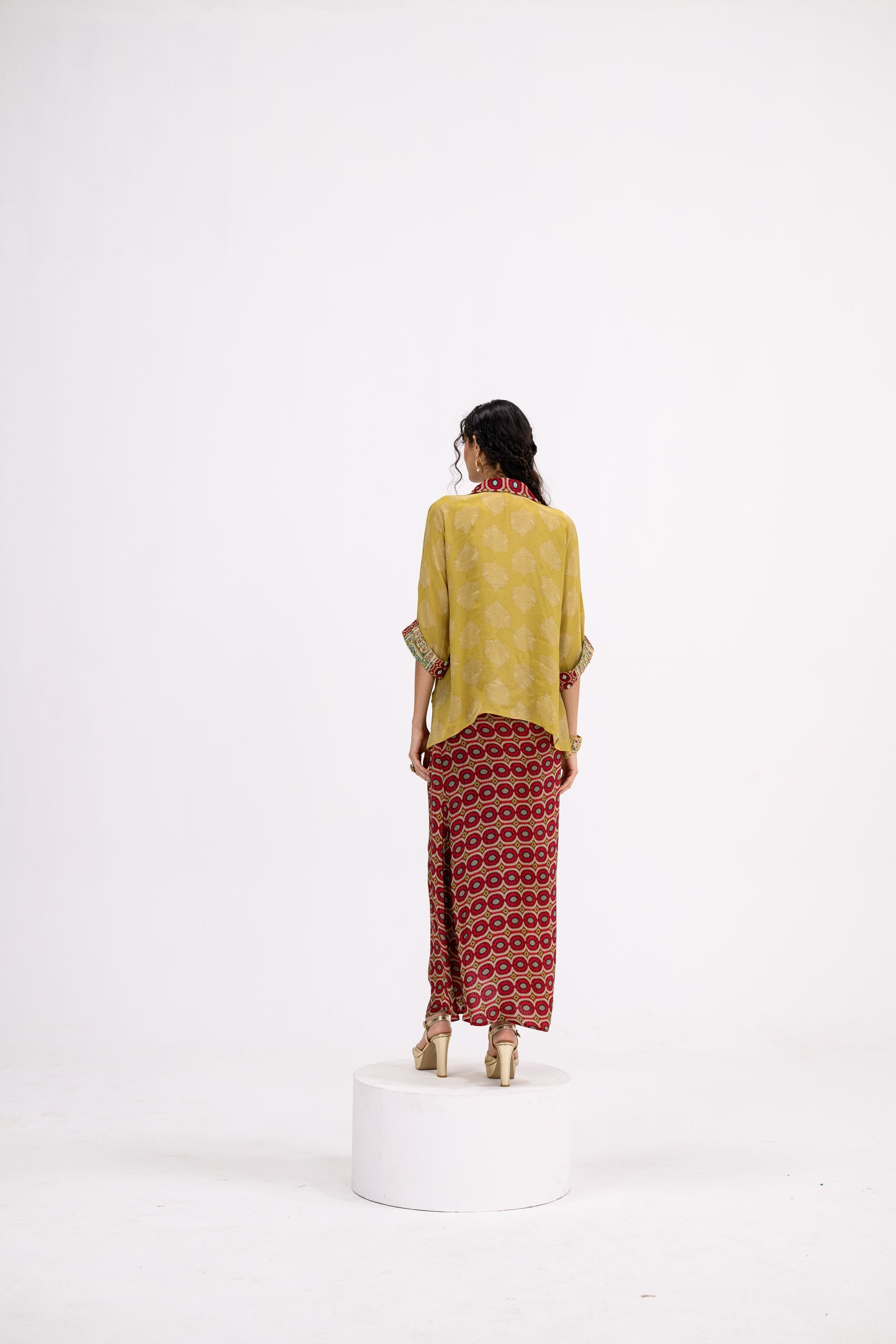 Mustard Toga Cape Paired With Honeycomb Dhoti Set With Inner