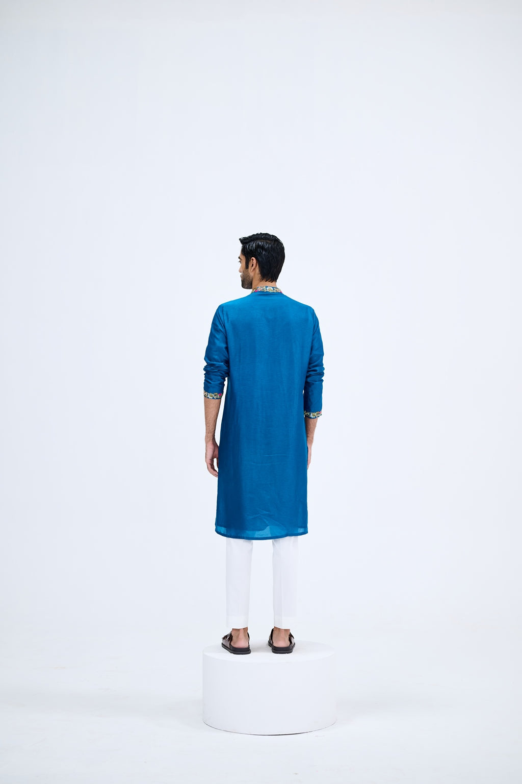 BLUE KURTA SET WITH WHITE PANTS