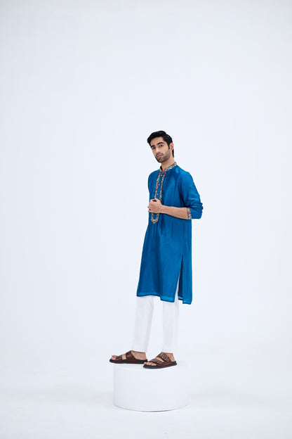 BLUE KURTA SET WITH WHITE PANTS