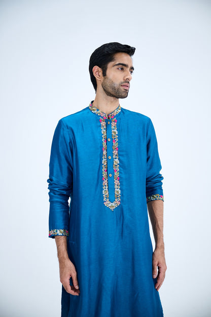 BLUE KURTA SET WITH WHITE PANTS