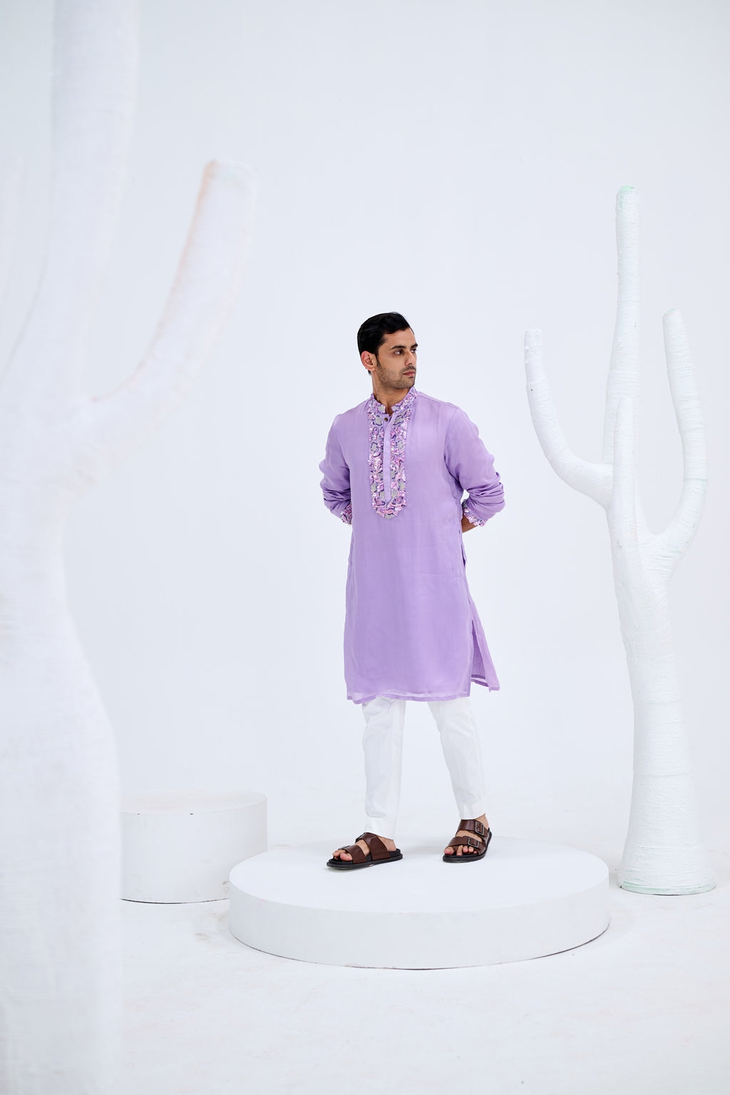 LAVENDER EMBELISHED KURTA PAIRED WITH WHITE PANTS